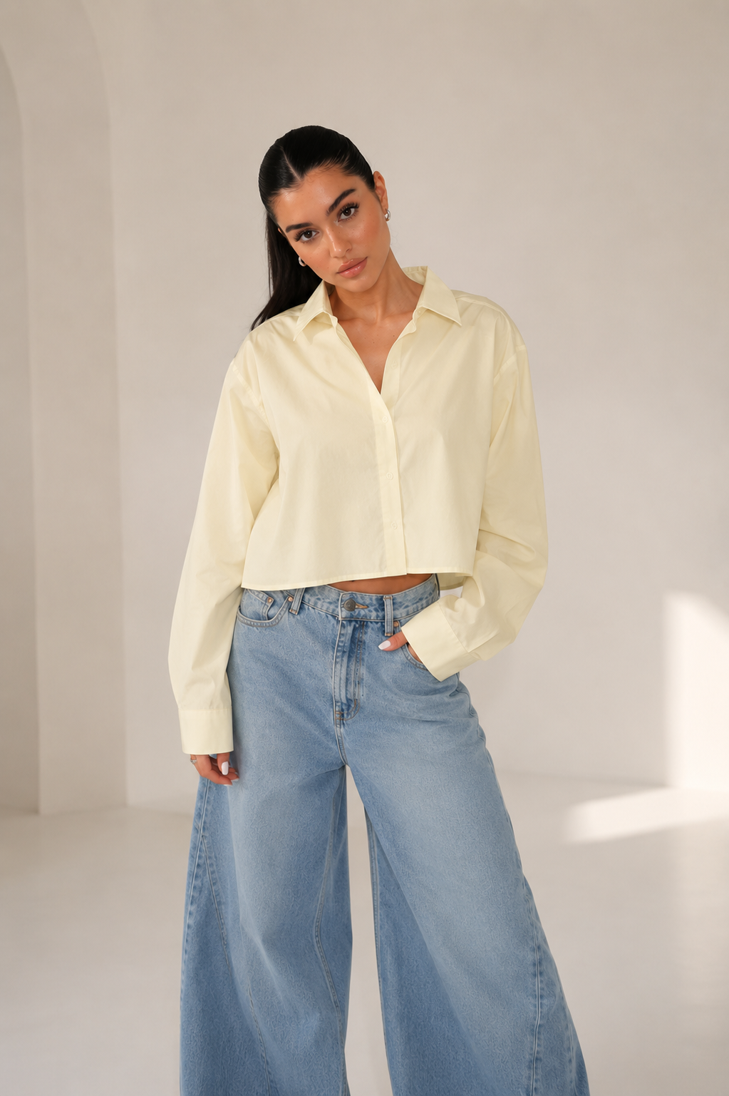 Essential Cropped shirt